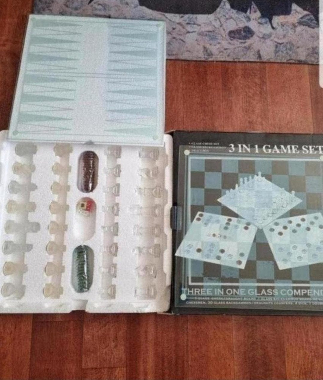 3 in1 game set van glas bieden Zie foto's, Hobby en Vrije tijd, Gezelschapsspellen | Bordspellen, Ophalen, Zo goed als nieuw