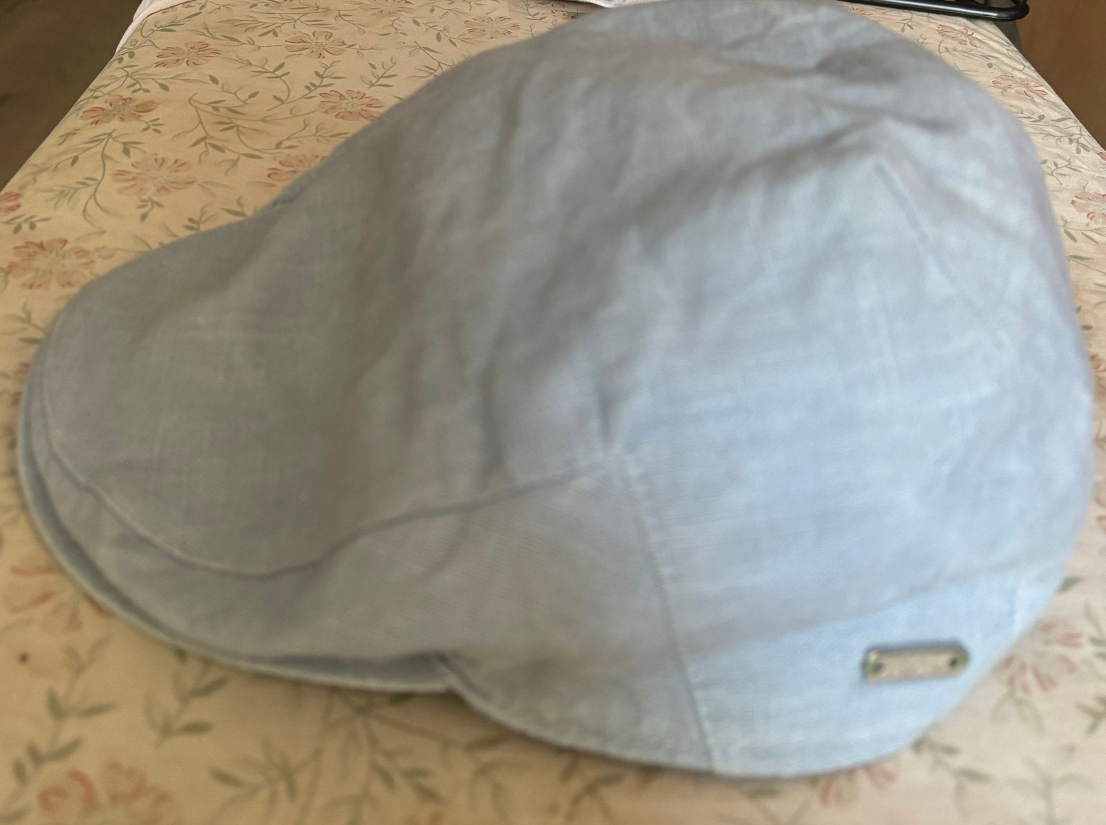 Lichtblauwe pet van Fernández y Roche, maat 55 cm, Kleding | Dames, Hoeden en Petten, Ophalen of Verzenden, Zo goed als nieuw