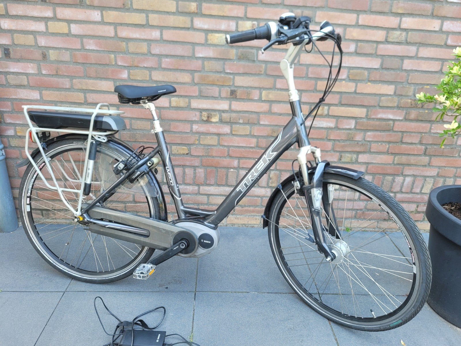 trek e bike LM bosch middenmotor 8 versnellingen nexus izgst, Zo goed als nieuw, 47 tot 51 cm, 50 km per accu of meer, Ophalen