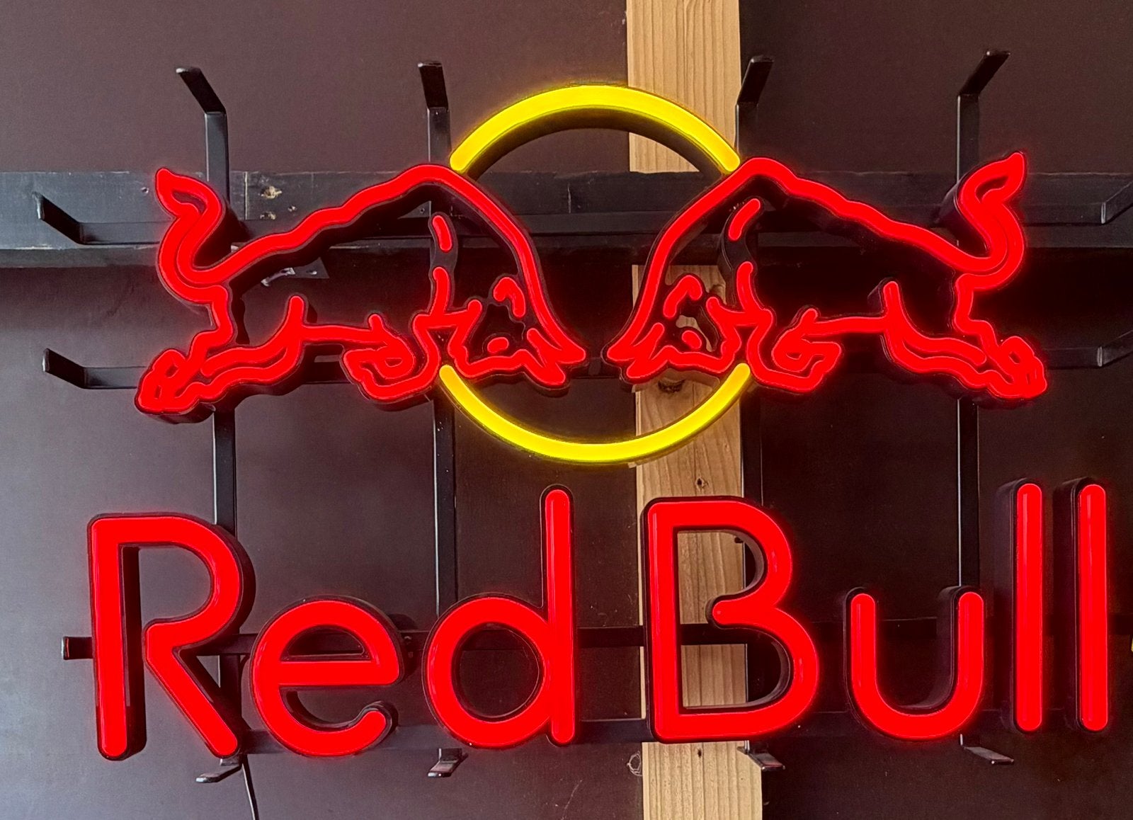 Red Bull led neon style verlichting, Ophalen, Zo goed als nieuw, Lichtbak of (neon) lamp
