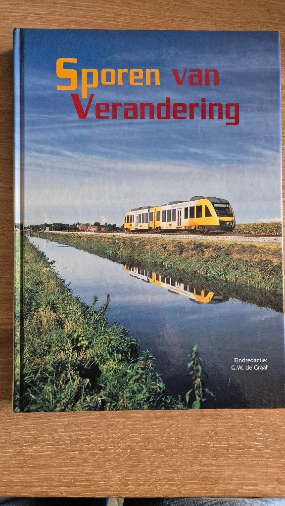 Sporen van verandering, boek 75 jaar NVBS, Ophalen of Verzenden, Zo goed als nieuw, Trein