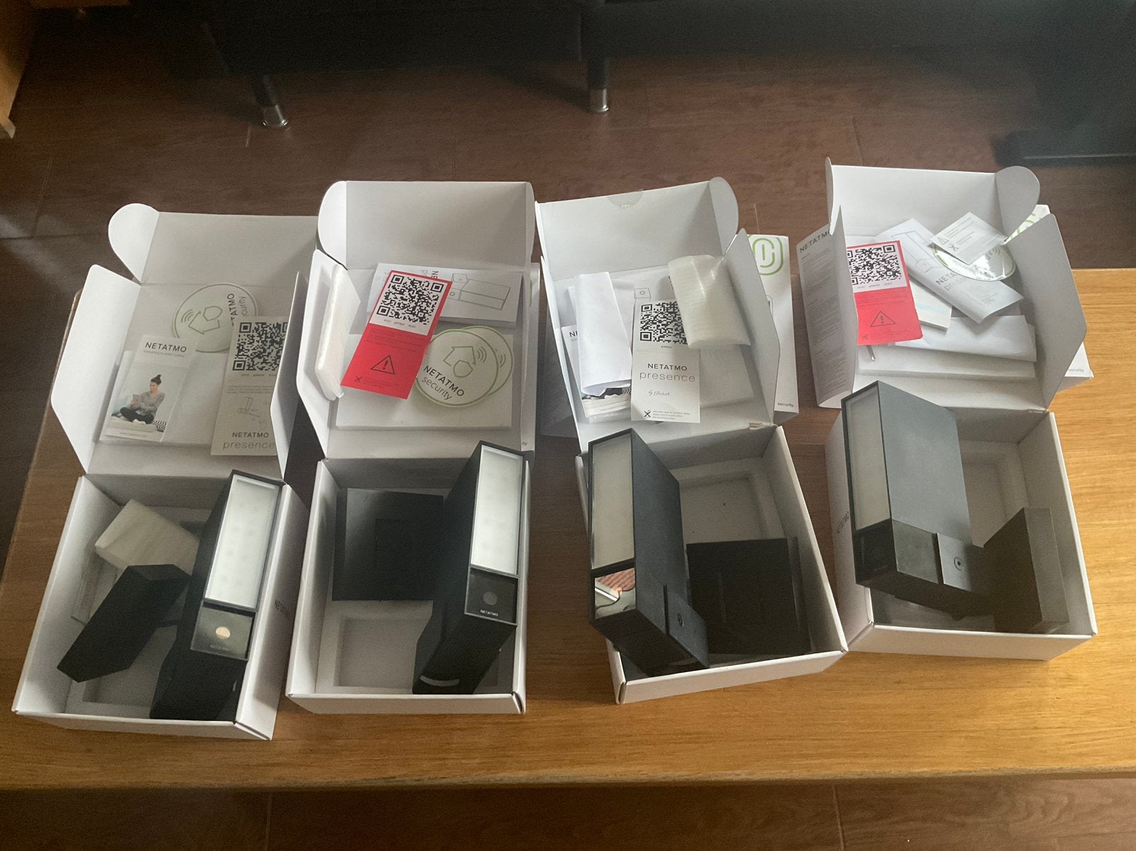 3 stuks Netatmo Presence slimme buitencamera, Audio, Tv en Foto, Videobewaking, Ophalen of Verzenden, Zo goed als nieuw
