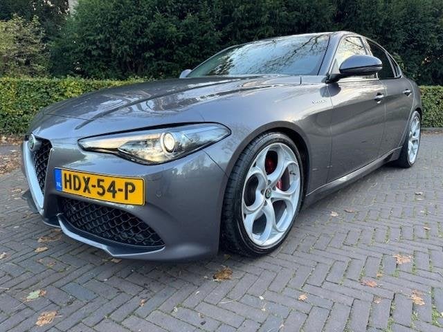 Alfa Romeo Giulia Veloce 2.0T 280PK AWD Q4 Acruise/Navi/Xeno, Auto's, 745 kg, Euro 6, 4 cilinders, 1505 kg