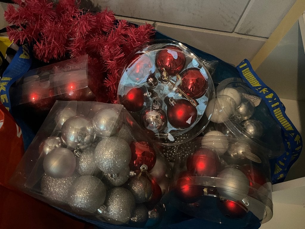 Gratis kerstversiering – kerstballen, boompje, lampjes etc., Diversen, Ophalen, Gebruikt