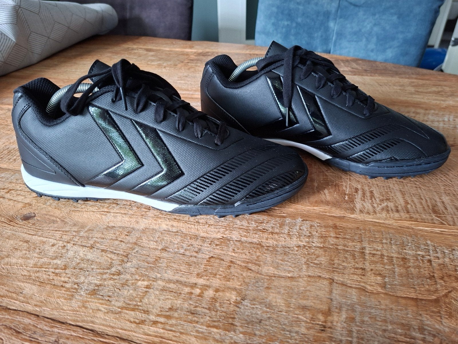 Nieuwe Hummel kunstgrasschoenen, mt 43, Ophalen of Verzenden, Nieuw, Overige typen