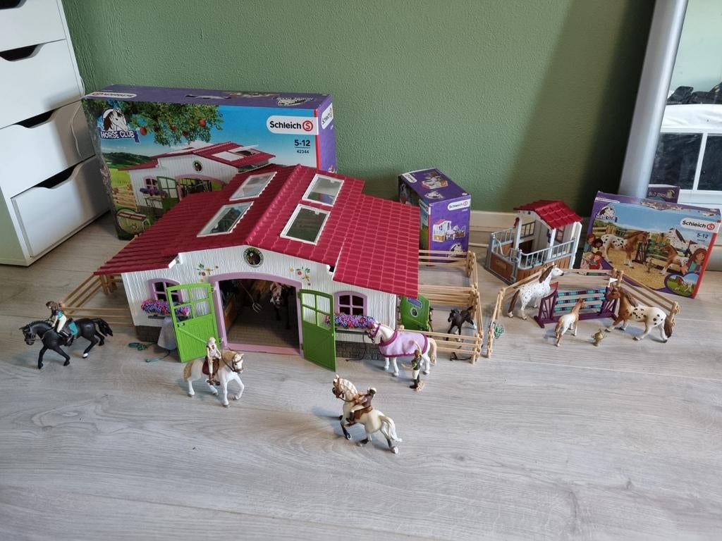 Grote Schleich Paardenstal met veel accessoires, Ophalen, Zo goed als nieuw