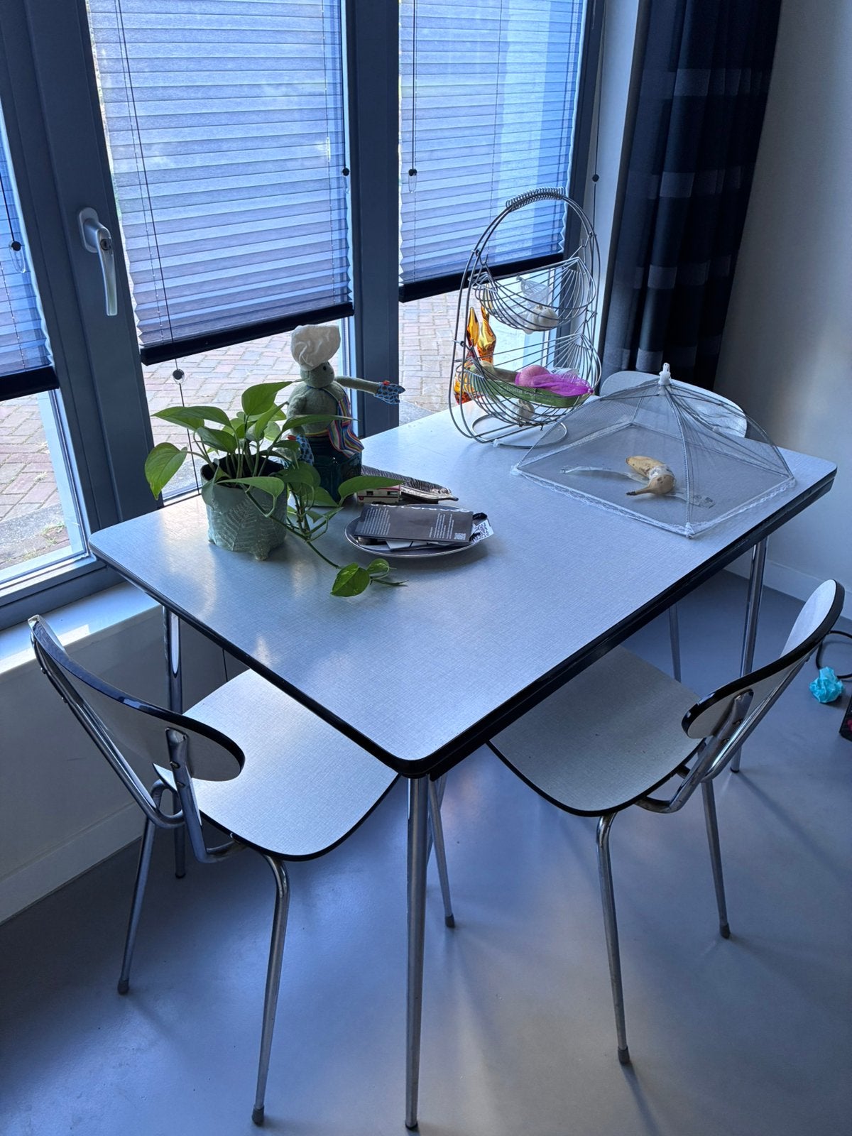 Formica tafel met drie stoeltjes, Ophalen, Gebruikt, Rechthoekig