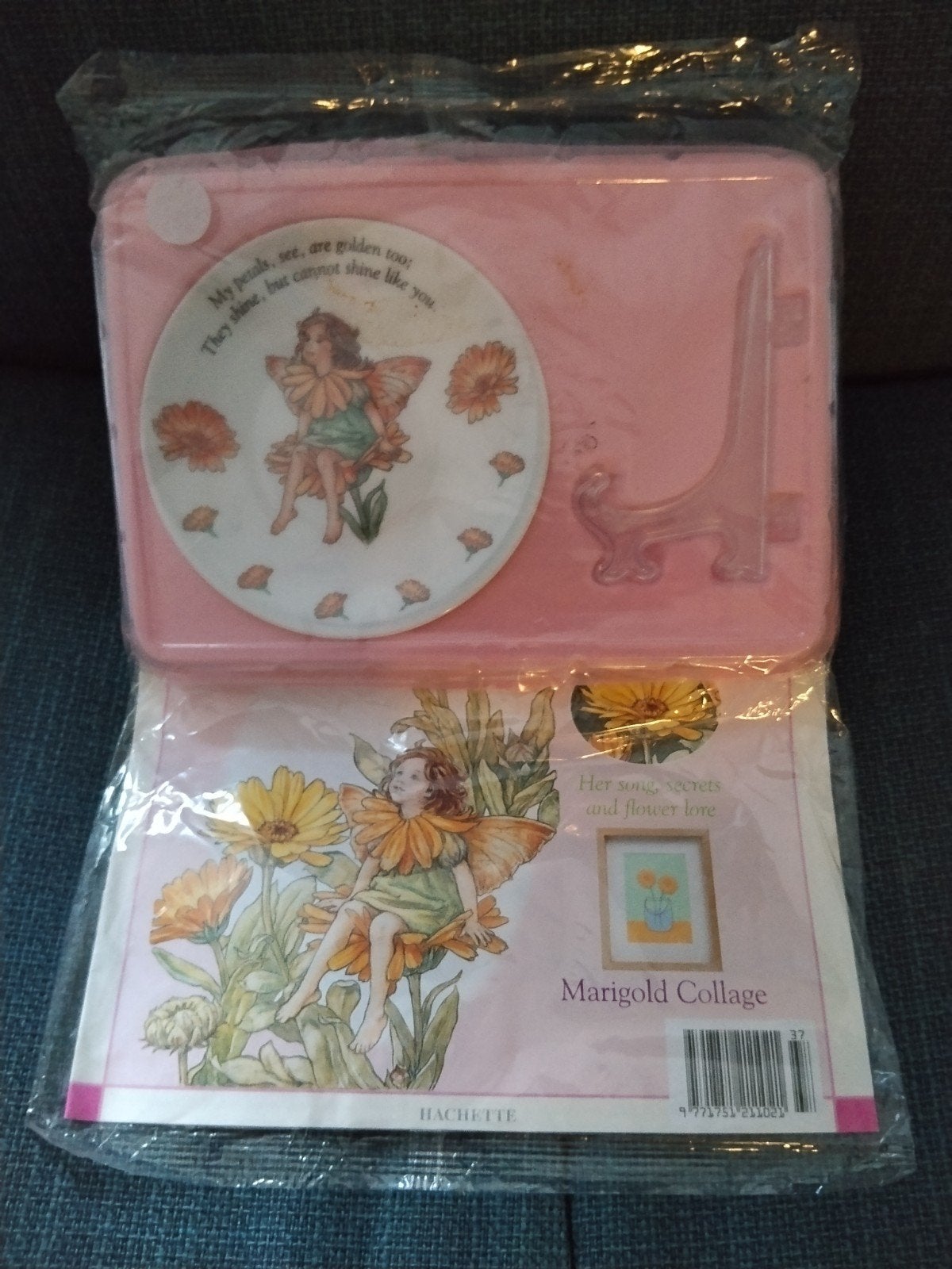 Flower Fairies Marigold Fairy set bordje en boekje - NIEUW, Ophalen of Verzenden, Nieuw, Porselein, Bord of Schaal