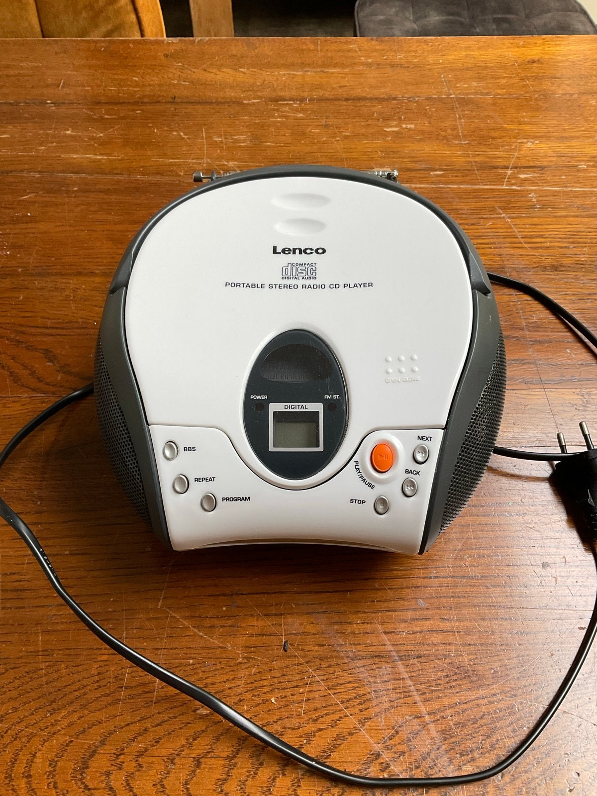 Lenco Draagbare Stereo Radio CD Speler - Handzaam Formaat, Ophalen, Gebruikt, Radio, Met cd-speler