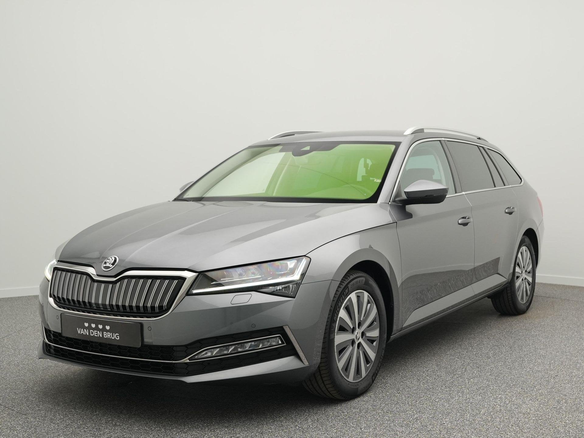 Skoda Superb Combi 1.4 TSI 218 pk DSG iV Style | Trekhaak |, Auto's, Stof, Gebruikt, Lichtsensor, Plug-in hybride