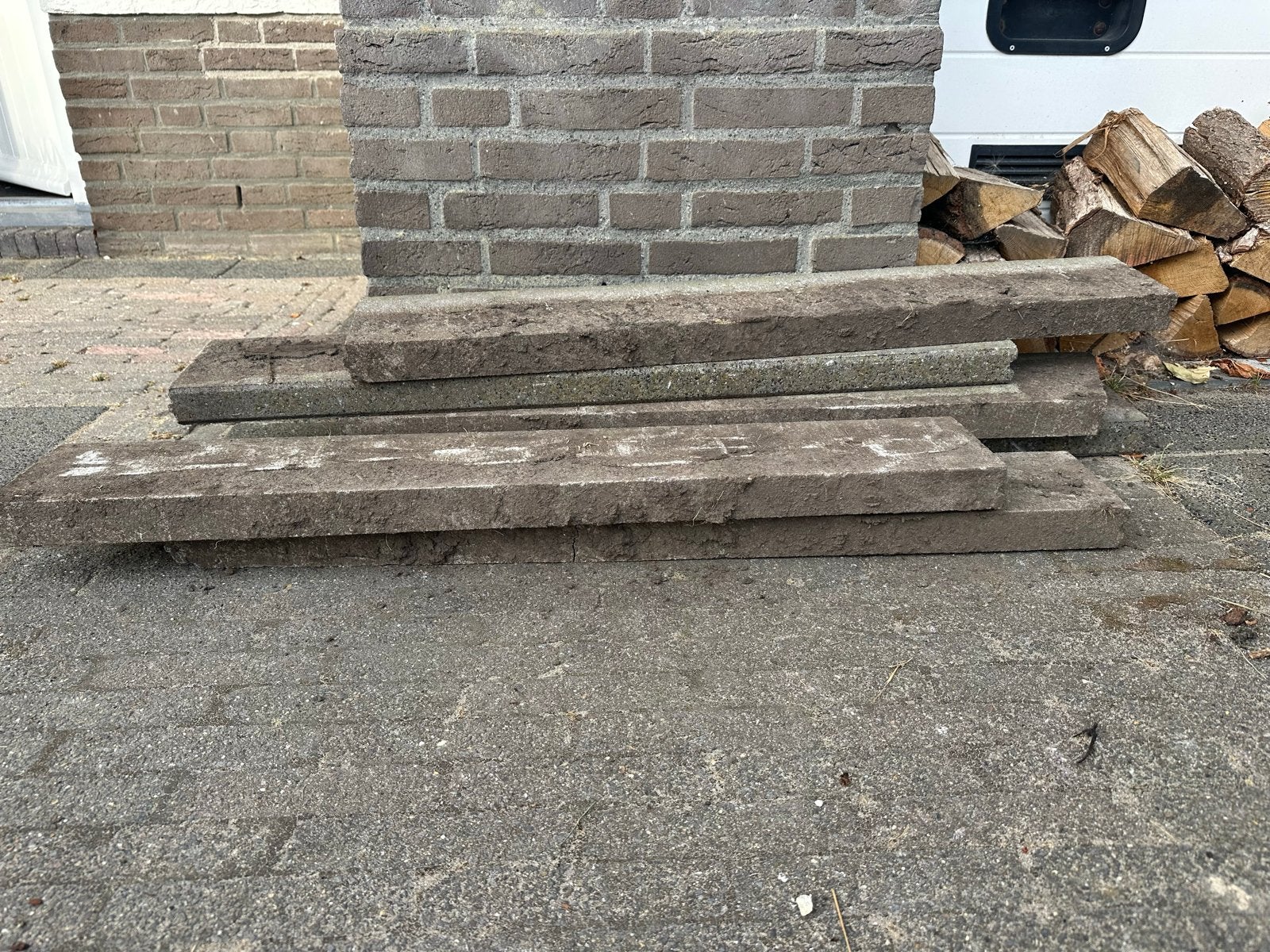 Betonnen bielzen/palissaden voor tuin of oprit, Tuin en Terras, Ophalen, Overige materialen, Gebruikt, Overige typen