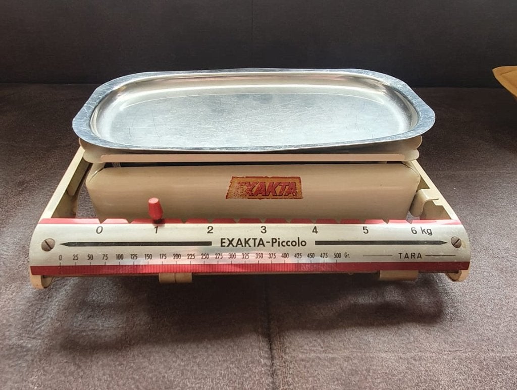 Puntgave vintage keukenweegschaal Exacta, Ophalen of Verzenden