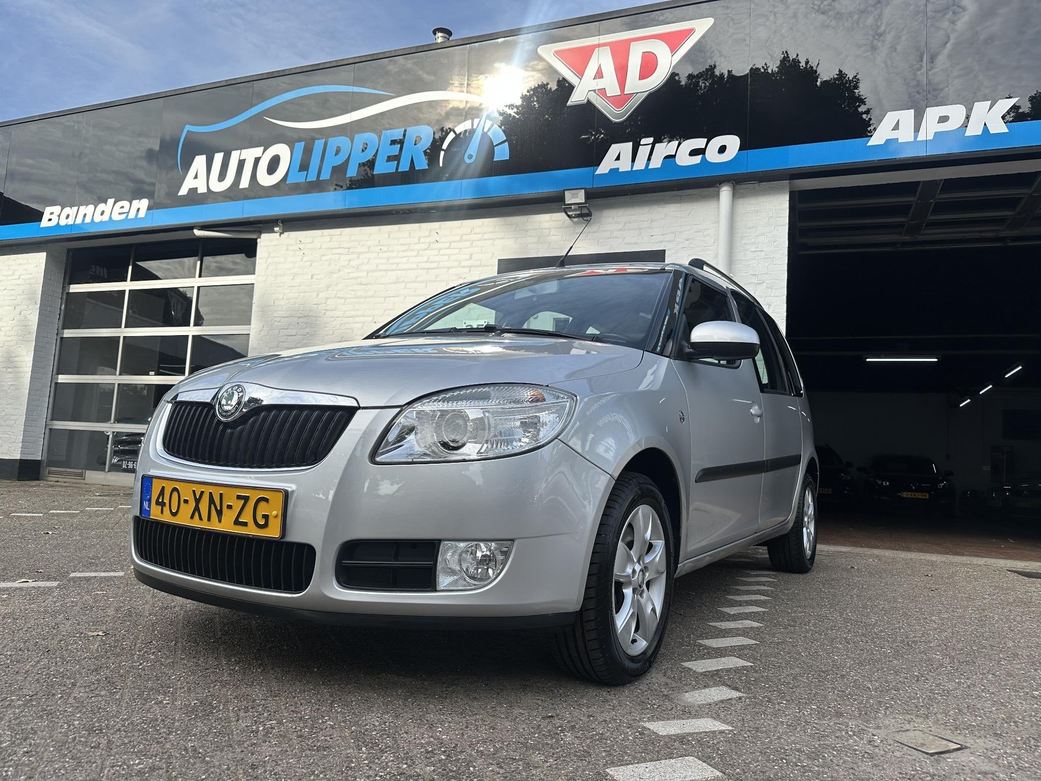 Skoda Roomster 1.6-16V Comfort /Automaat/Nieuwe apk bij afle, Auto's, Gebruikt, 4 cilinders, Roomster, Origineel Nederlands