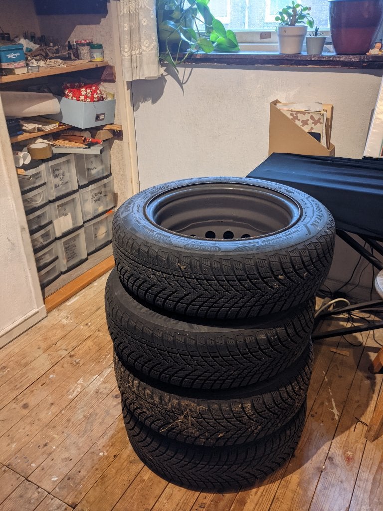 Goodyear 185/60 R15, Ophalen, 15 inch, Nieuw, Band(en)
