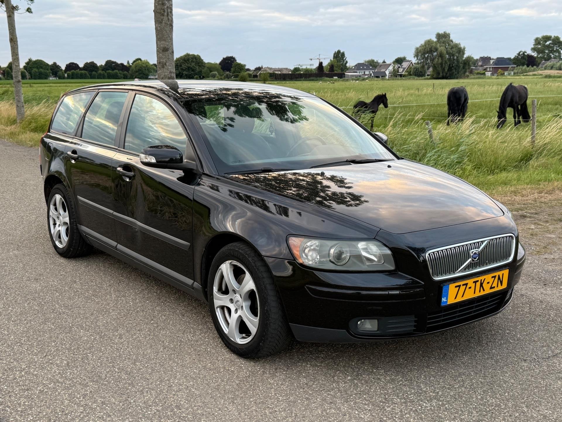 Volvo V50 1.8 Edition I Geen APK Airco NAP Vaste prijs, Auto's, Voorwielaandrijving, Zwart, 4 cilinders, Zwart
