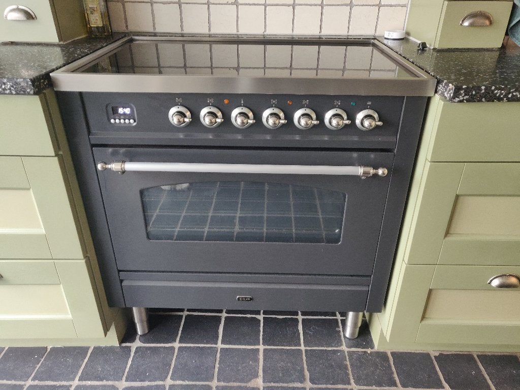 ILVE PI09NE3/MGC Fornuis met inductiekookplaat, Ophalen, 60 cm of meer, Zo goed als nieuw, Energieklasse A of zuiniger