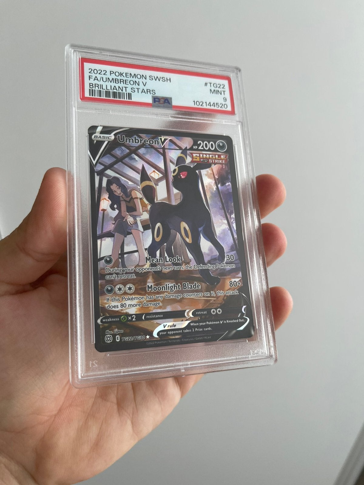 PSA 9 Umbreon V TG22 - Brilliant Stars - Pokémon, Ophalen, Zo goed als nieuw