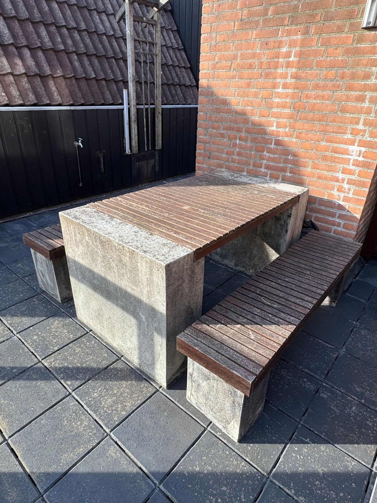Super gave picknicktafel met 2 banken met kussens op bankjes, Ophalen, Gebruikt, Rechthoekig, Overige materialen