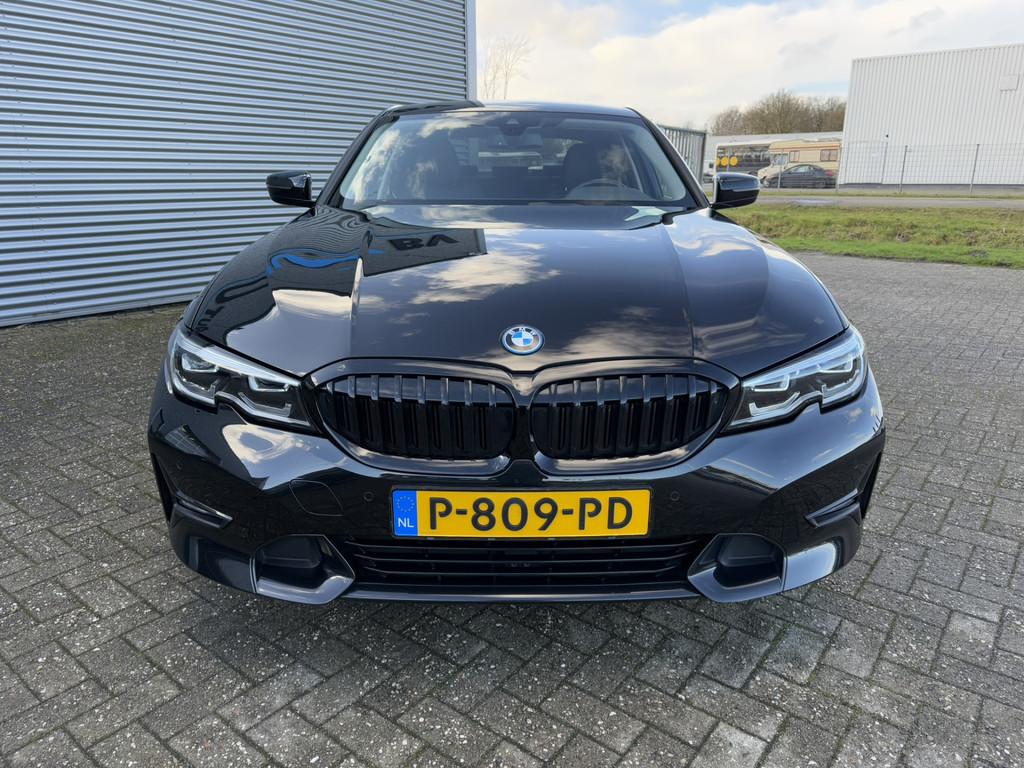 BMW 3-serie 320e Business Edition Plus Sport LineLederen Spo, Auto's, 1998 cc, Gebruikt, Euro 6, 4 cilinders