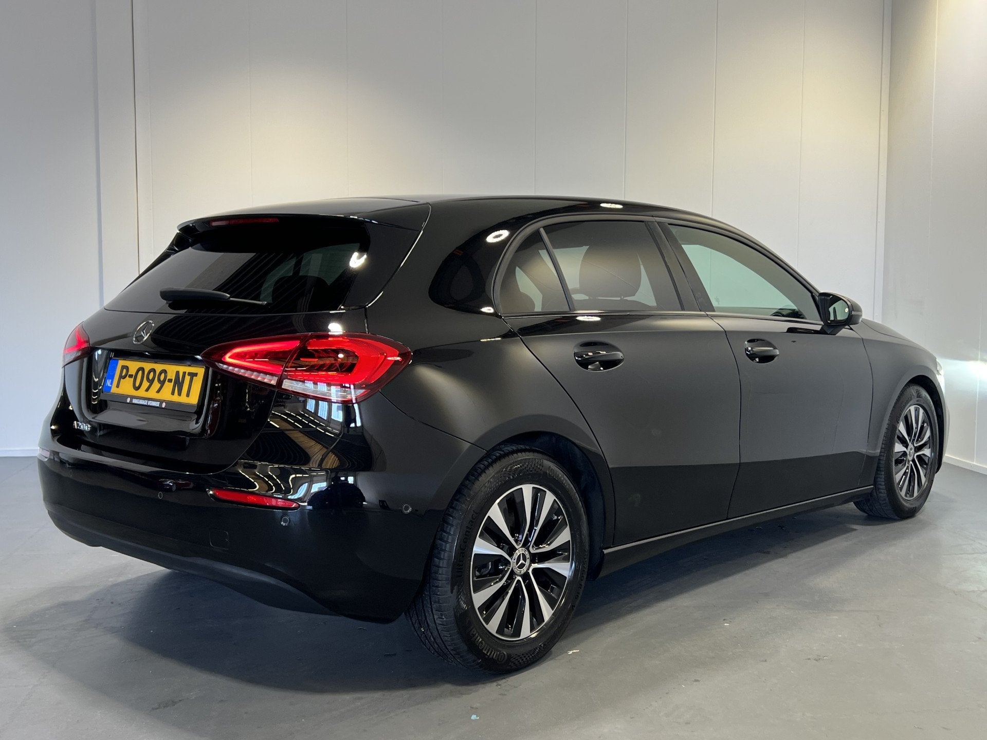 Mercedes-Benz A-Klasse 200 AMG Line | Navigatie/Android/Appl, Auto's, 12 maanden, Stof, Gebruikt, 4 cilinders