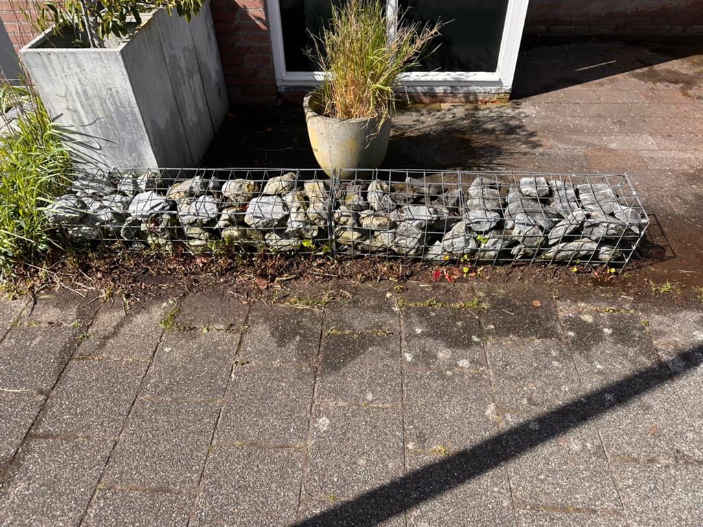 Steenkorven inc. stenen, Ophalen, Gebruikt, IJzer, Sierhekwerk