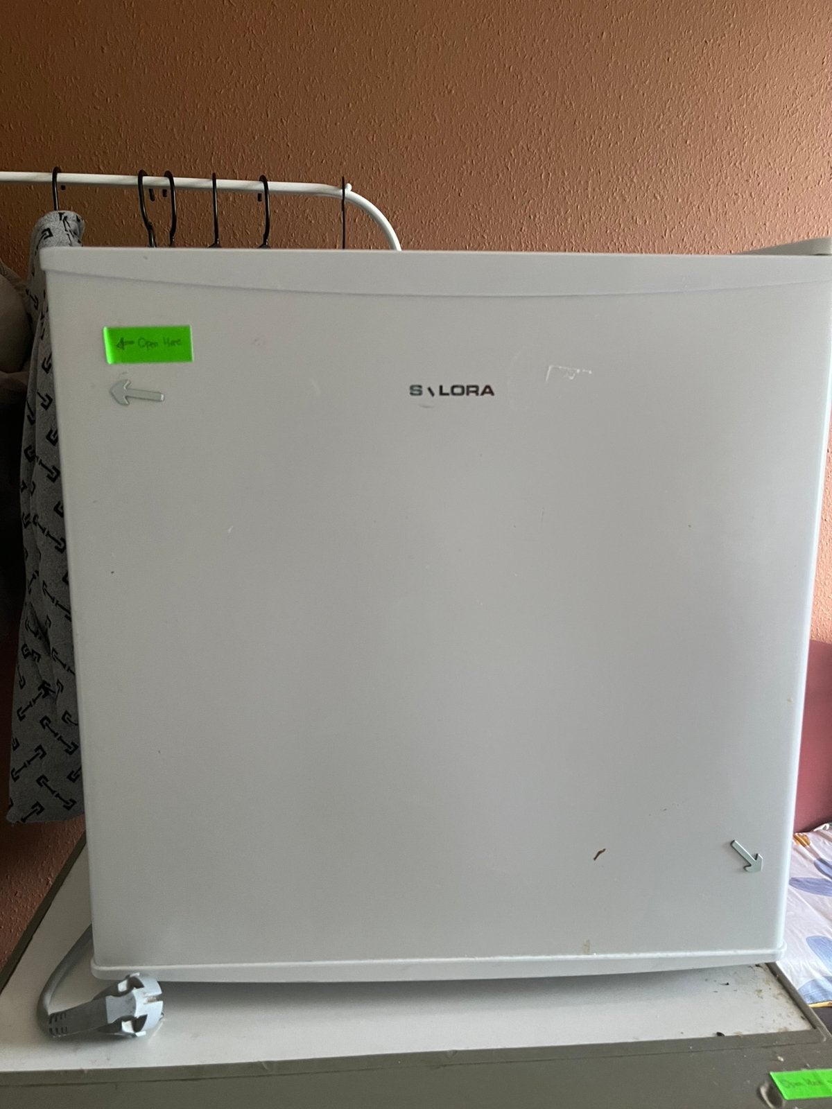 Refrigerator, Witgoed en Apparatuur, Ophalen, Zonder vriesvak, Minder dan 85 cm, Minder dan 75 liter