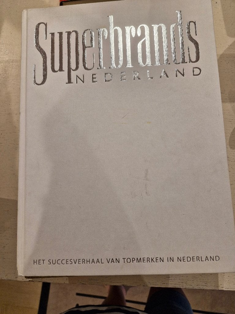 Boek Superbrands in Nederland, Ophalen of Verzenden, Gelezen