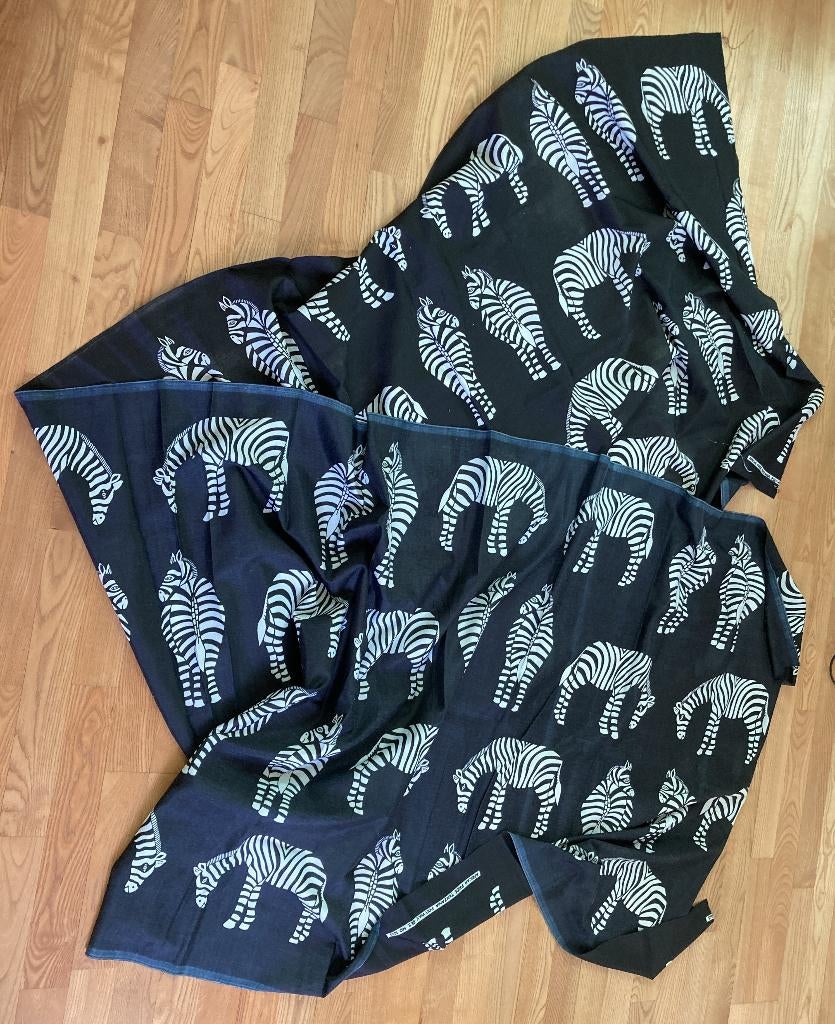 Afrikaanse stof zwart zebra print Tanzania 360x105 cm nieuw, Zwart, Ophalen of Verzenden, 30 tot 120 cm, Katoen