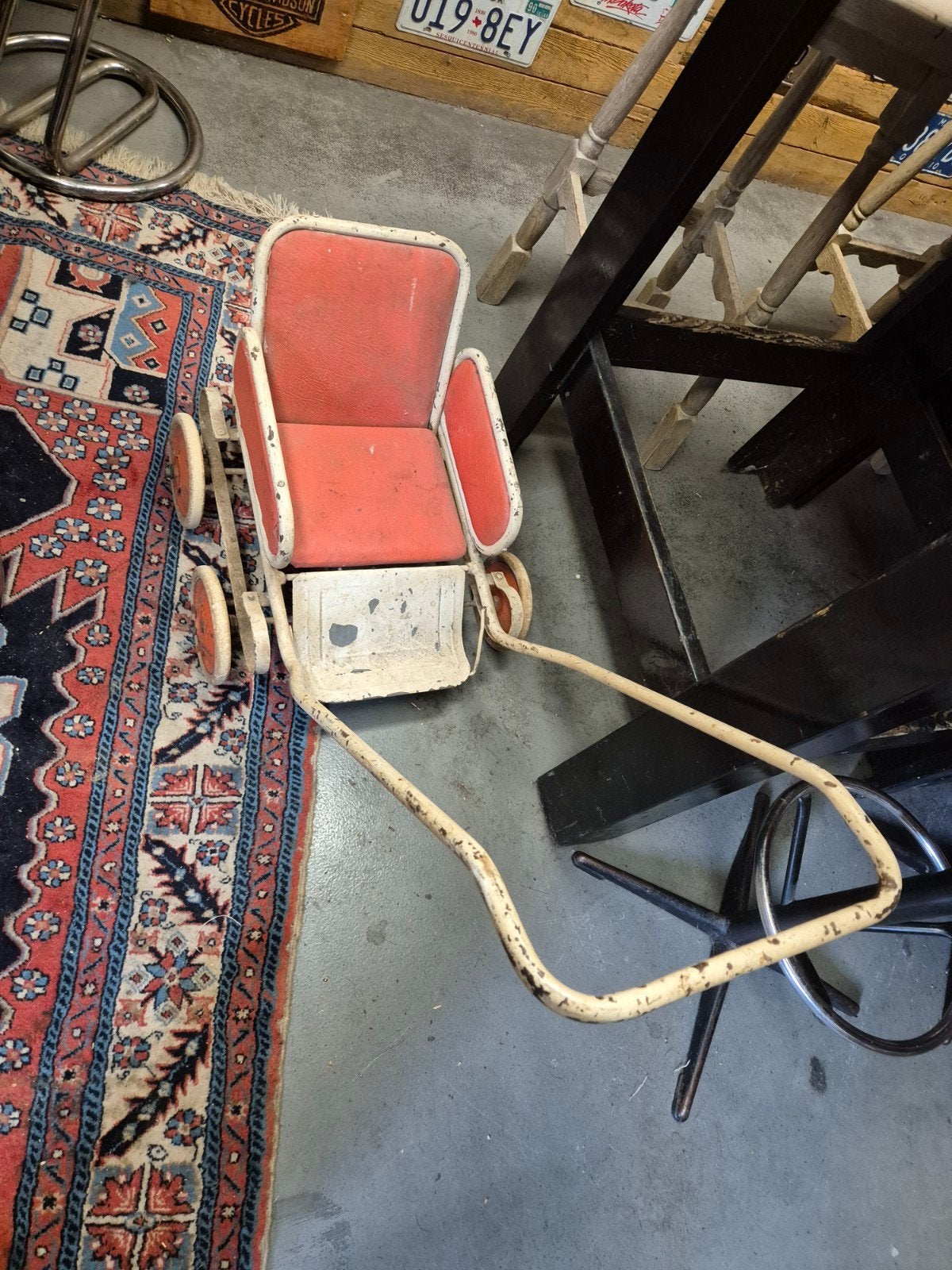 Oud kinderwagentje, Ophalen