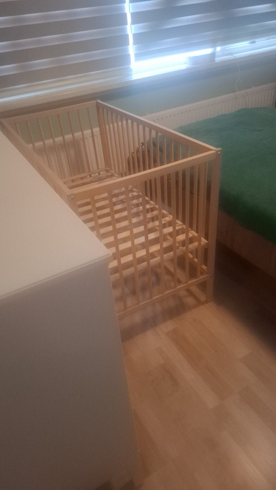 Baby ledikant - Zo goed als nieuw met matras  zonder vlekken, Kinderen en Baby's, Ophalen, Zo goed als nieuw, Ledikant