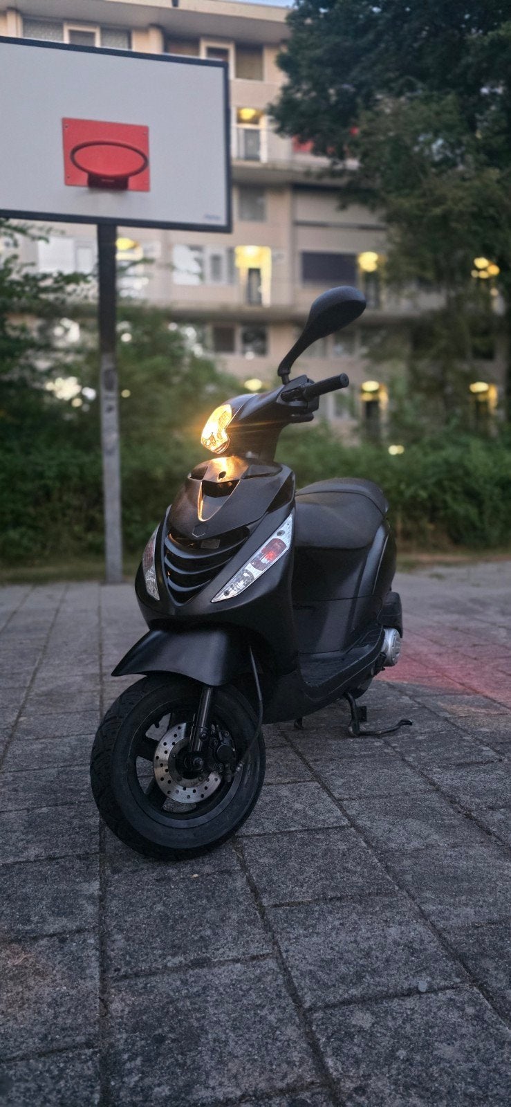 Zip 4t iget 2021, Ophalen, Zip, Zo goed als nieuw, Benzine