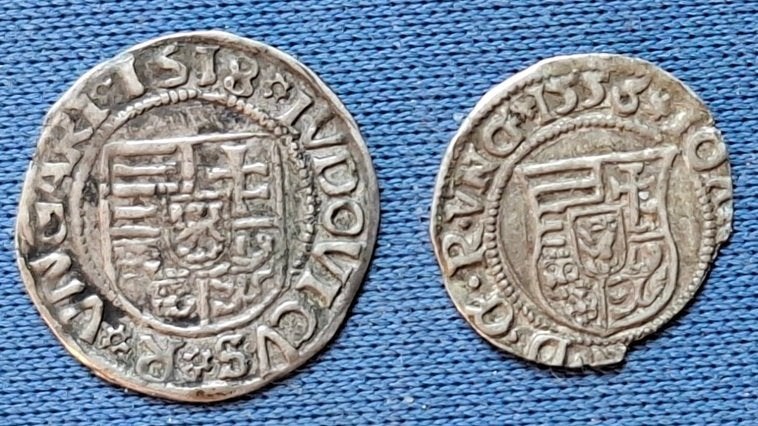 Hongarije 1 denier 1518 en 1555, Ophalen of Verzenden, Hongarije, Losse munt, Zilver