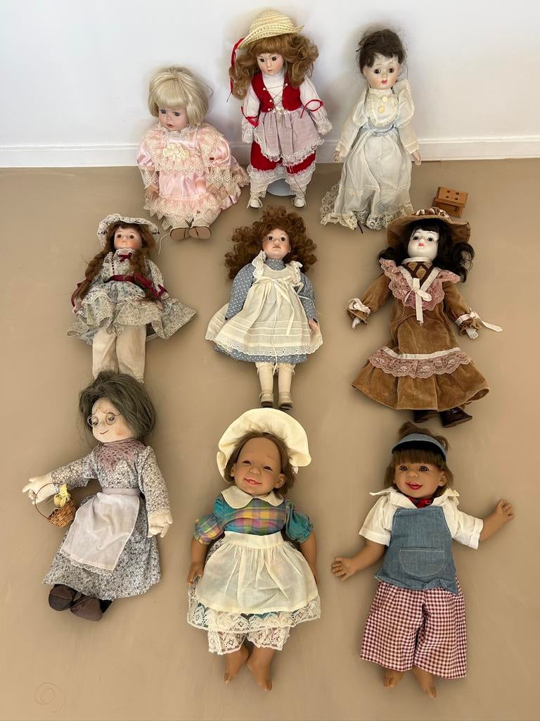 Verzameling antieke poppen, Ophalen of Verzenden, Zo goed als nieuw, Poppenhuis