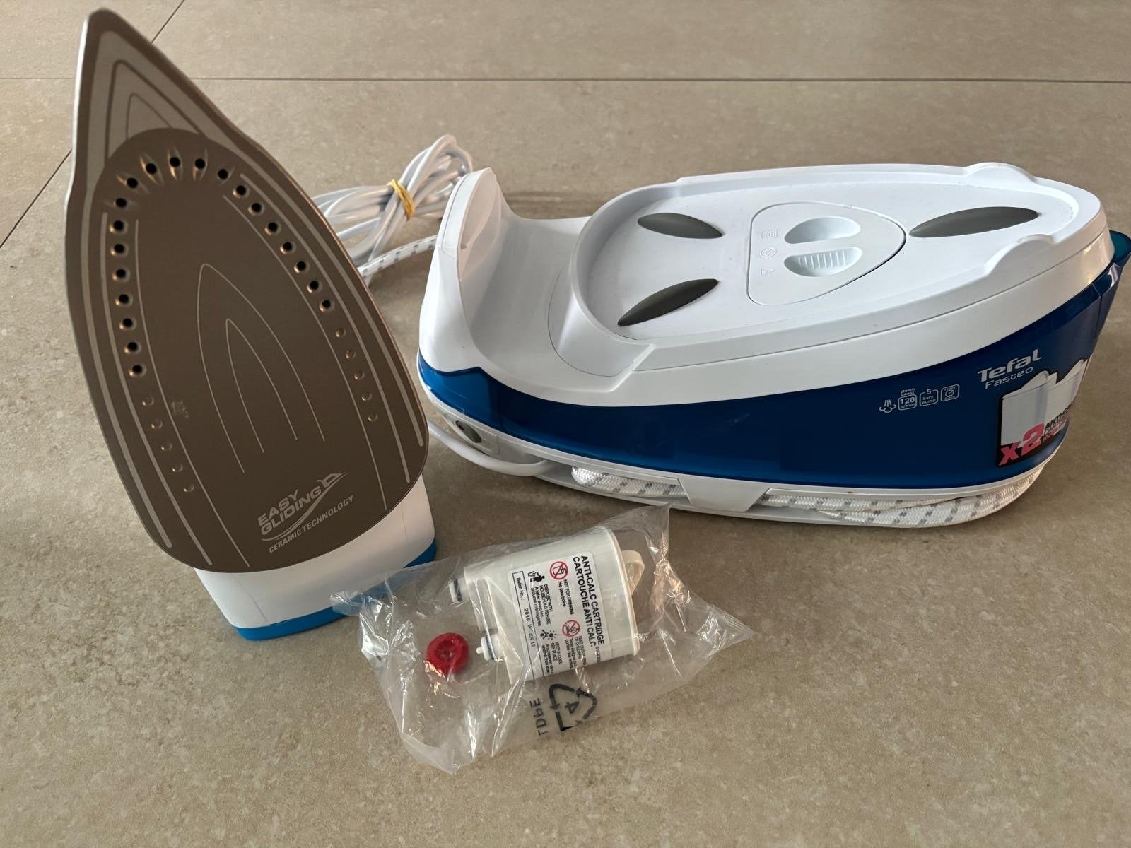 Tefal Easy Gliding Strijkijzer met Anti-Kalk Cartridge, Witgoed en Apparatuur, Ophalen, Zo goed als nieuw, Strijkijzer met snoer