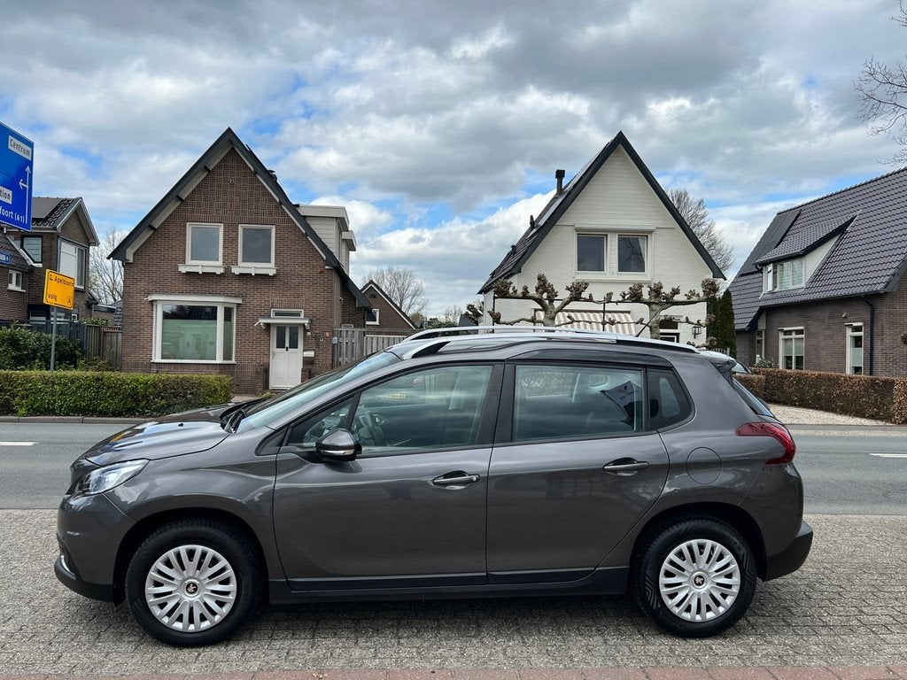Peugeot 2008 1.2 PureTech Active AUTOMAAT NL-AUTO-NAP., Stof, 1199 cc, 610 kg, 49 €/maand