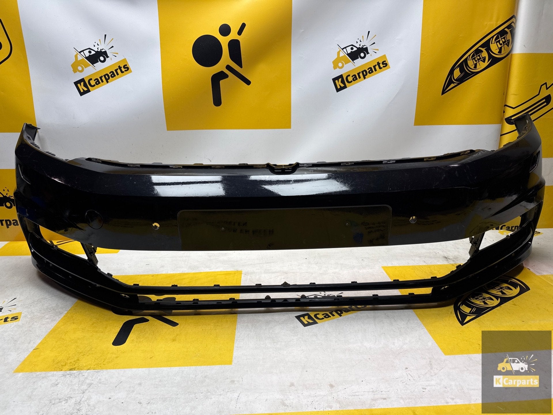 Volkswagen Touran 5TA Voorbumper KLS PDC 5TA807221AL