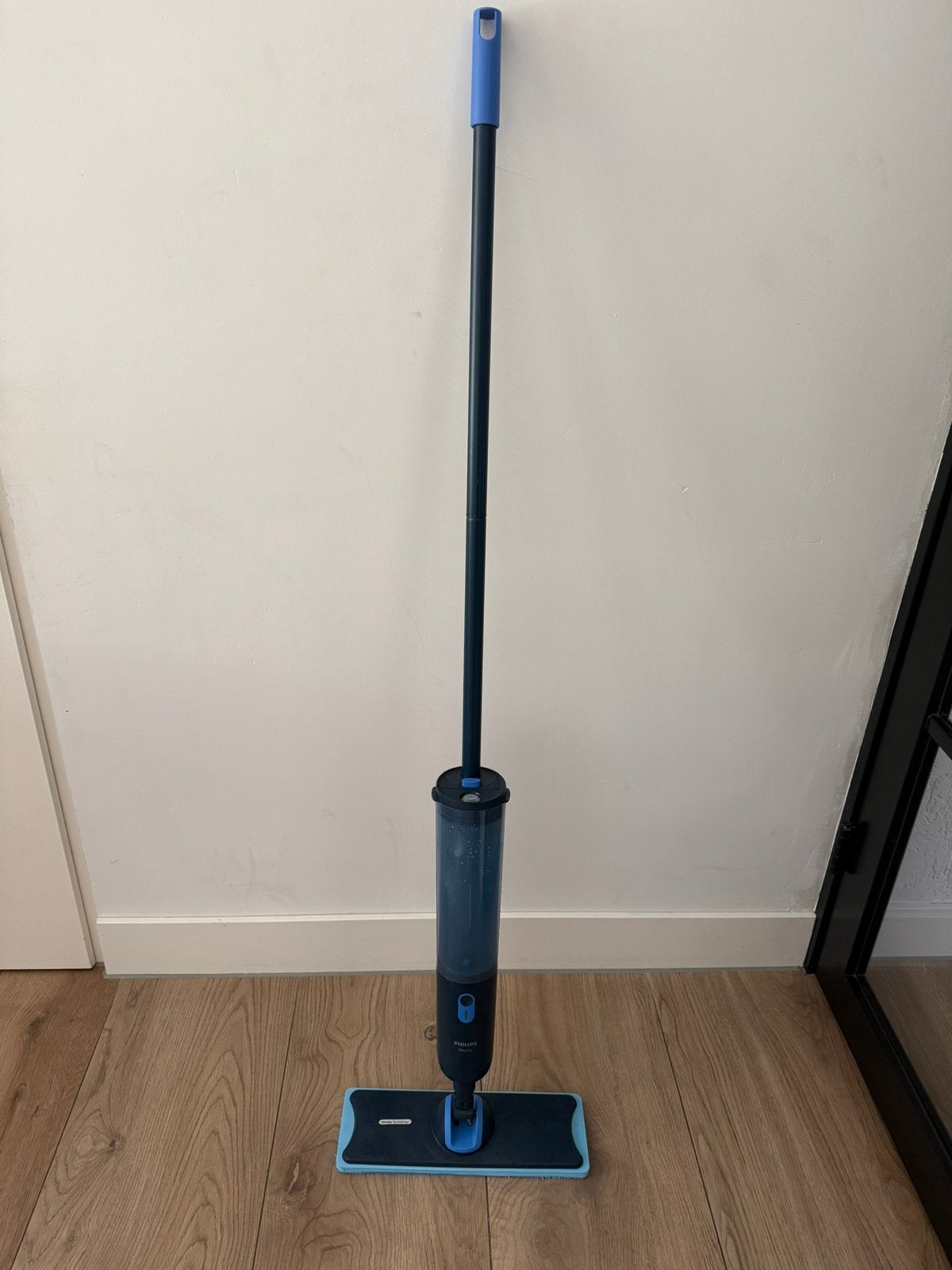 Philips OneUp elektrische dweil €50, Huis en Inrichting, Ophalen, Mop of Dweil