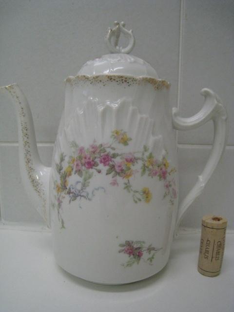 Porseleinen koffiepot, Antiek en Kunst, Ophalen of Verzenden