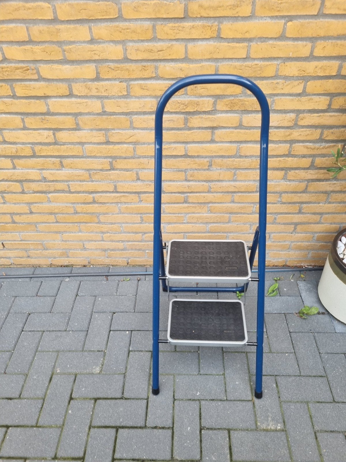 zo goed als nieuw brabantia keukentrapje €10, Doe-het-zelf en Verbouw, Ladders en Trappen, Ophalen, Zo goed als nieuw, Minder dan 2 meter