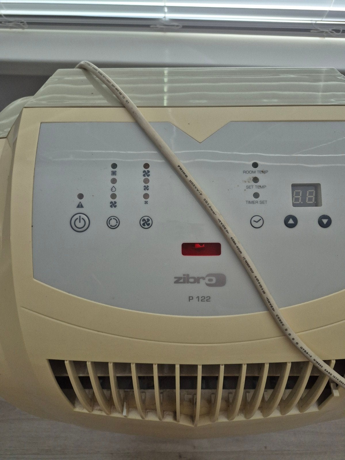 Zibro P122 Mobiele Airco - Mist 1 wieltje links achter, Ophalen