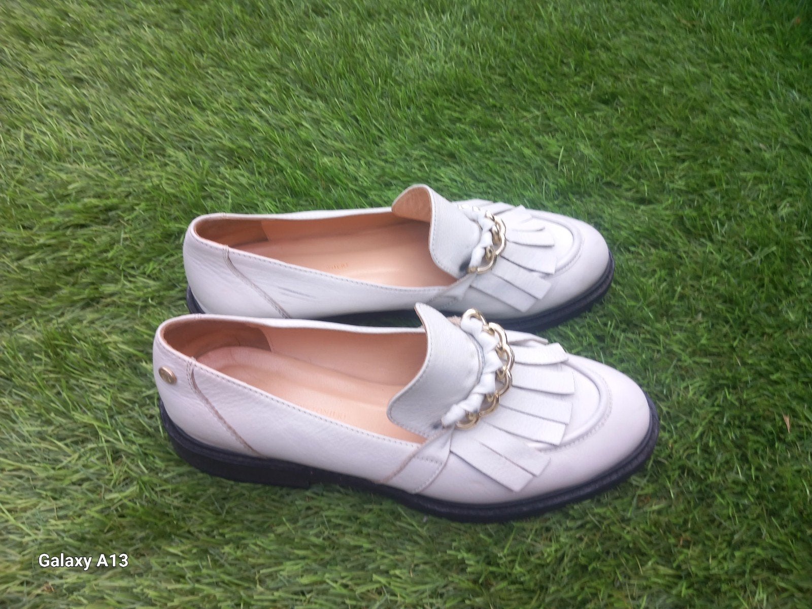 Fred de la bretoniere  loafers maat 38,creme leer, Kleding | Dames, Ophalen of Verzenden, Zo goed als nieuw, Beige, Instappers