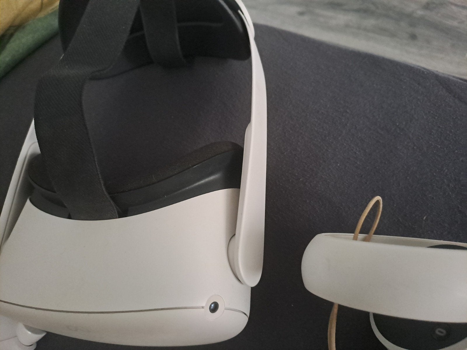 Oculus Quest 2 VR-bril met controllers, Spelcomputers en Games, Virtual Reality, Ophalen of Verzenden, Zo goed als nieuw, VR-bril