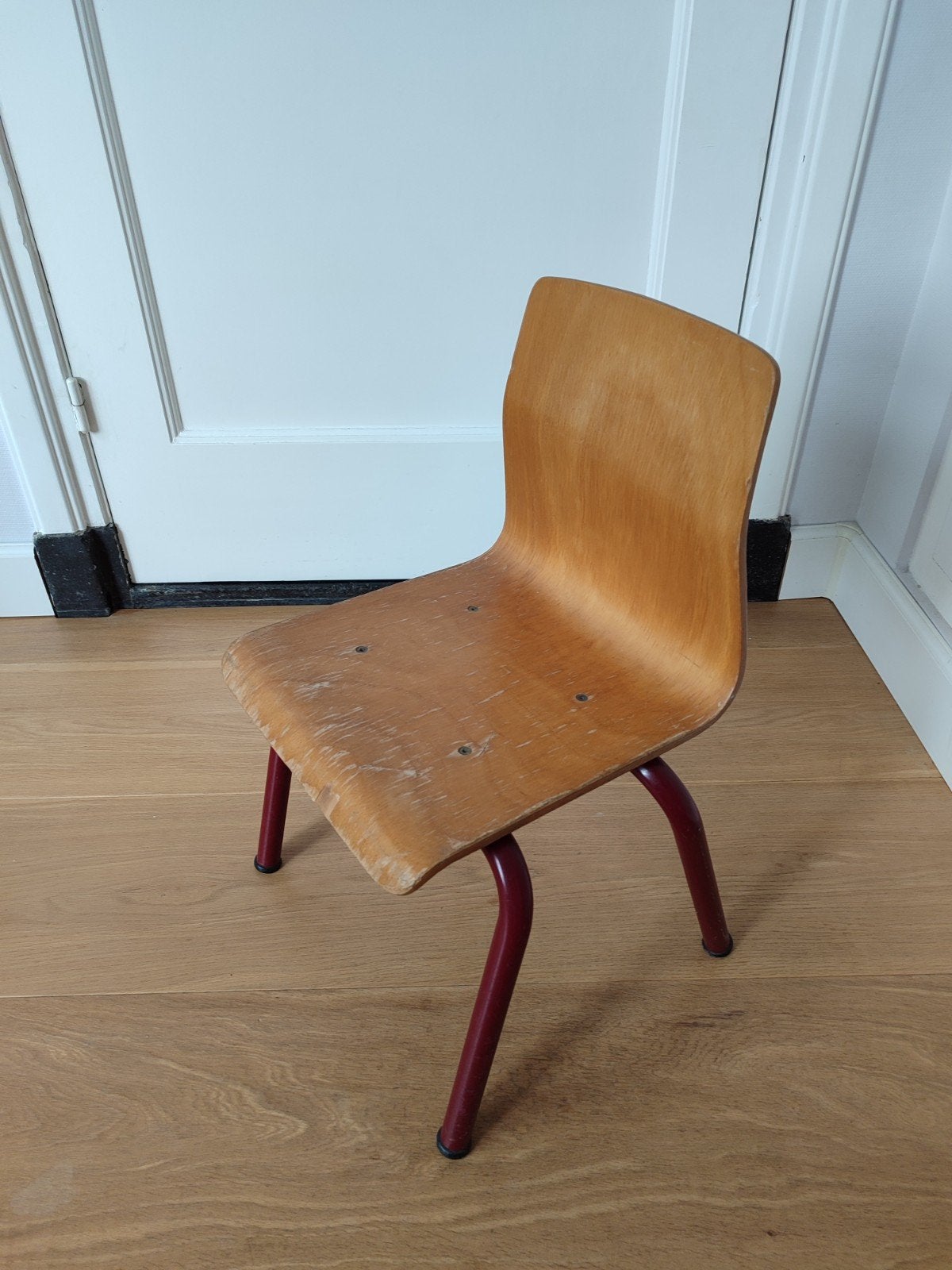 Vintage schoolstoeltje, Kinderen en Baby's, Kinderkamer | Tafels en Stoelen, Ophalen of Verzenden, Gebruikt, Stoel(en)
