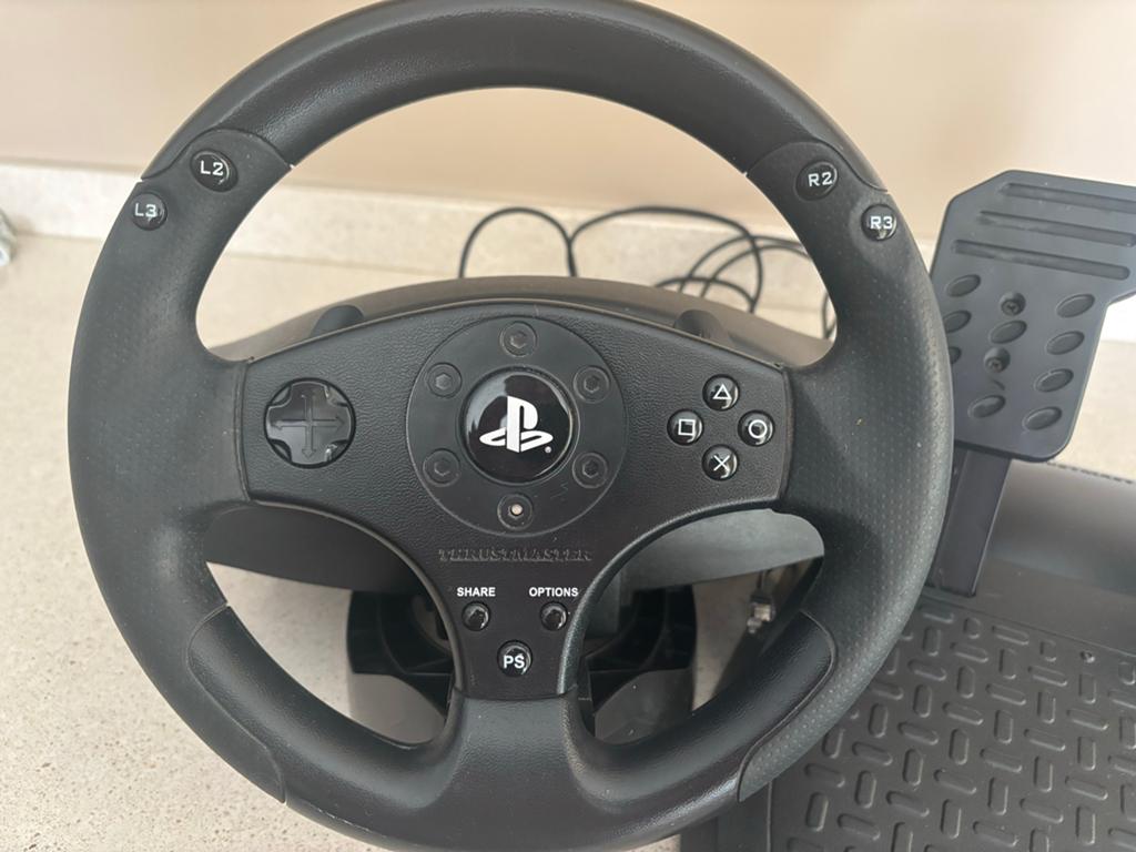 Thrustmaster T80 Racing Wheel met pedalen voor PlayStation, Spelcomputers en Games, Spelcomputers | Sony PlayStation Consoles | Accessoires
