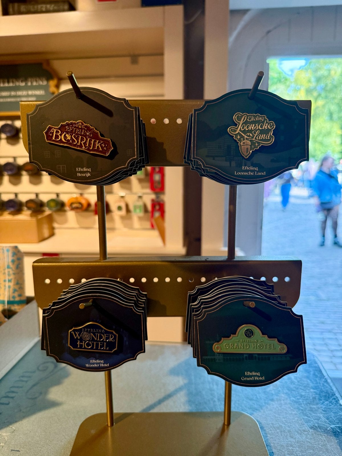 Efteling Hotel Pins, Verzamelen, Verzenden, Nieuw, Button of Speldje
