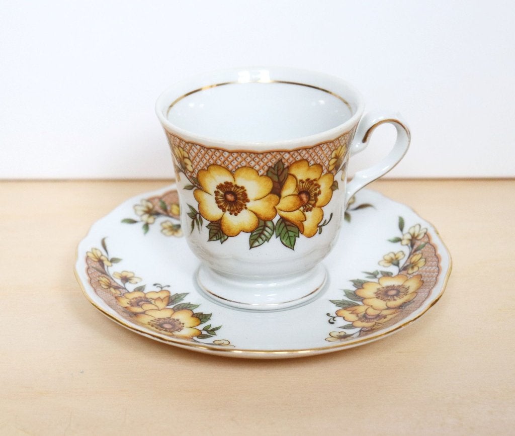 Vintage Tirschenreuth Bavaria kop en schotel bloemmotief, Verzamelen, Ophalen of Verzenden, Zo goed als nieuw, Porselein, Kop en/of schotel