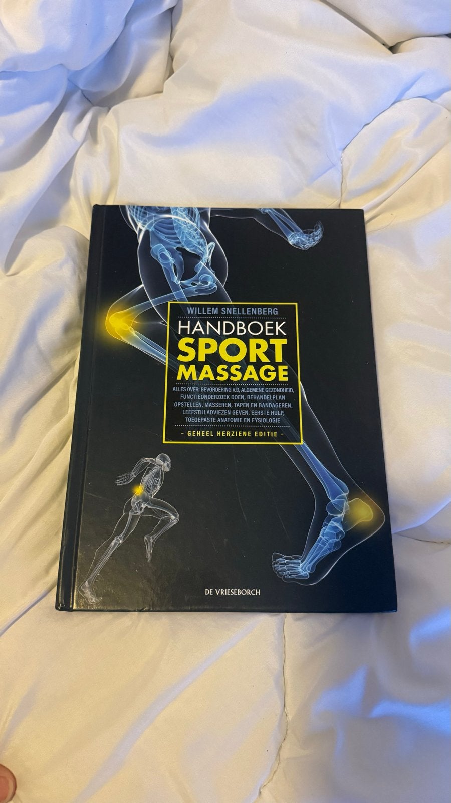 Handboek Sportmassage - Willem Snellenberg, Ophalen of Verzenden, Zo goed als nieuw, Overige sporten
