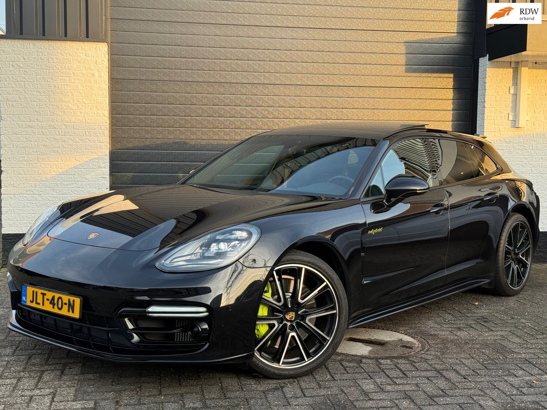 Porsche Panamera Sport Turismo 2.9 4 E-Hybrid | SportDesign, Auto's, Porsche, Dealer onderhouden, 14 kWh, 38 km/l, Zwart