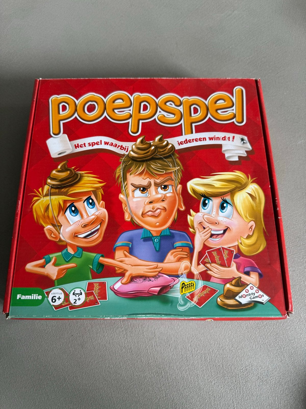 Poepspel: Het hilarische spel voor het hele gezin!, Drie of vier spelers, Ophalen of Verzenden, Zo goed als nieuw