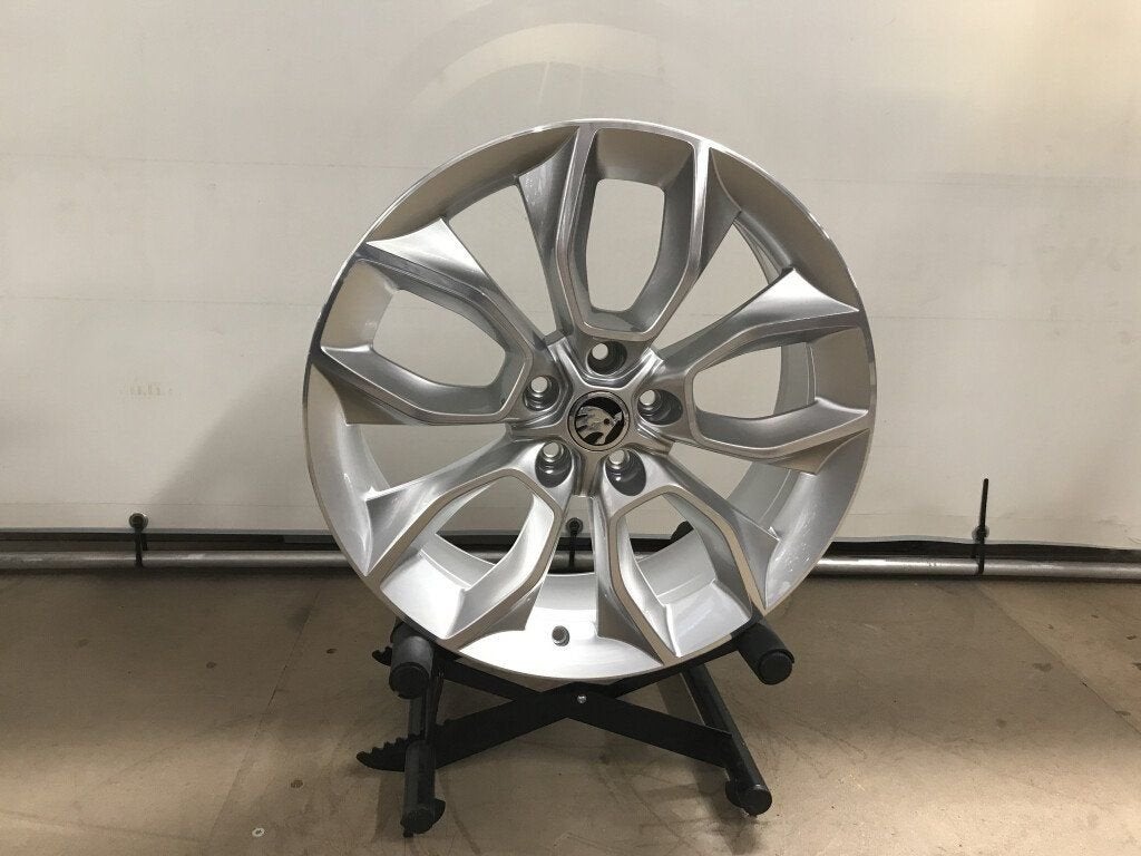 Skoda Kodiaq Crater lichtmetaal velgen 19"inch, Ophalen, Gebruikt, 19 inch, Velg(en)